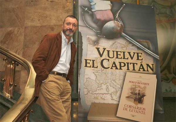 Arturo Pérez Reverte - Vuelve el capitán