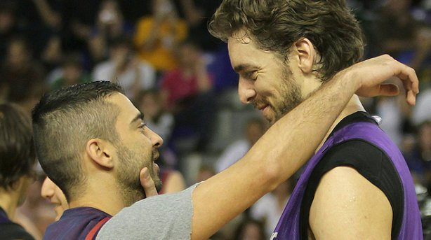 Navarro y Gasol Eurobasket 2011 - abrazo