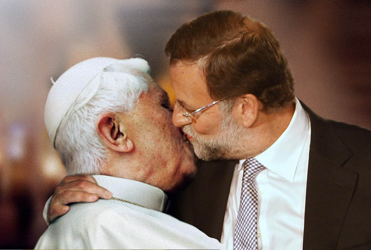 beso rajoy benedicto XVI