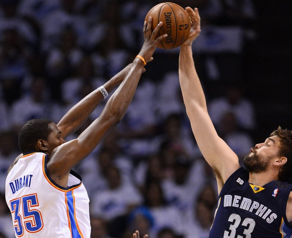 Marc Gasol tapona a Kevin Durant en las semifinales de conferencia NBA Playoffs 2013