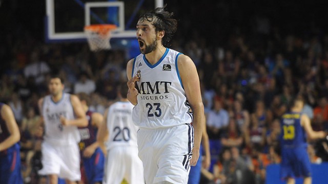 Llull celebra un triple