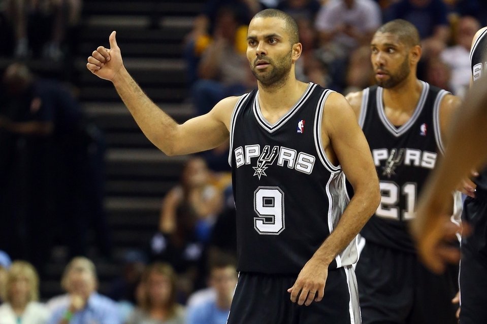 Tony-Parker-celebra-la-tercera_victoria PLAYOFFS NBA 2013