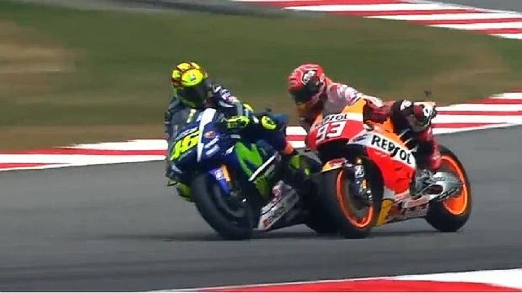 rossi-marquez-patada