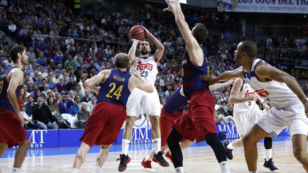 Tiro ganador de Llull contra Barça