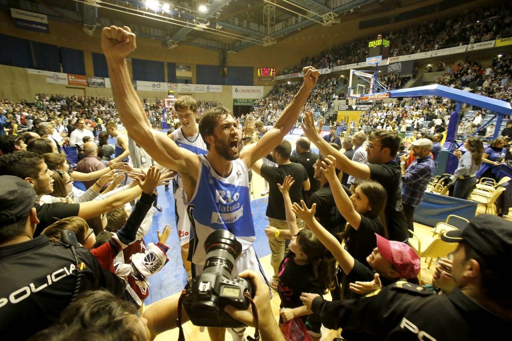 Llovet celebra victoria contra Real Madrid