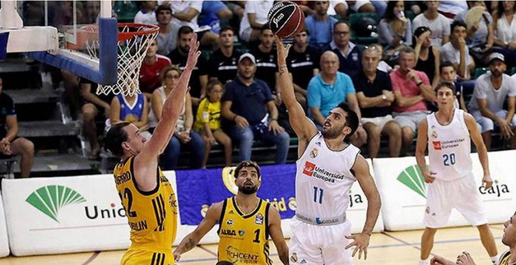 Bandeja de Campazzo contra Alba Berlin