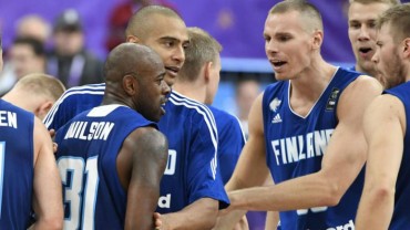 Finlandia celebra triunfo contra Francia