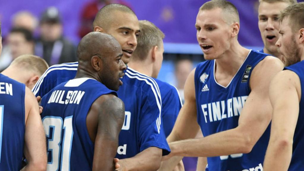 Finlandia celebra triunfo contra Francia