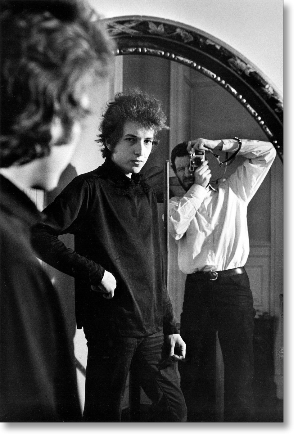 Daniel Kramer, Bob Dylan & Daniel Kramer in Mirror, 1965