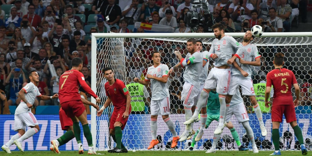 Gol de falta de Cristiano Ronaldo contra España
