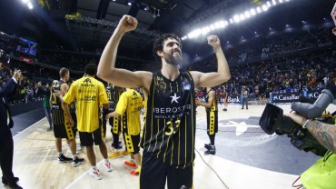 Beirán celebra el pase a semifinales de CB Canarias