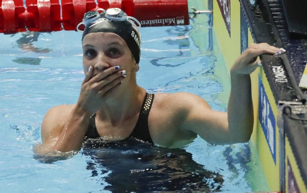 Regan Smith bate record mundial 200 espalda