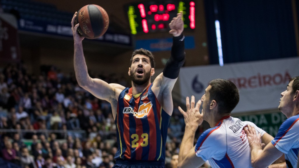 Shengelia se encamina hacia el aro de Obradoiro