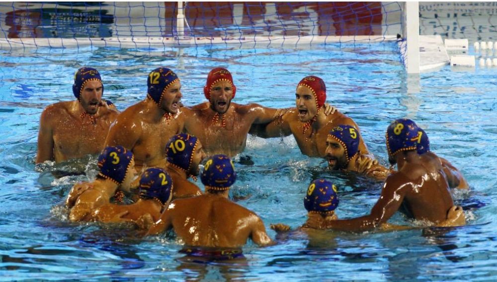 España celebra victoria sobre Croacia en el mundial de waterpolo