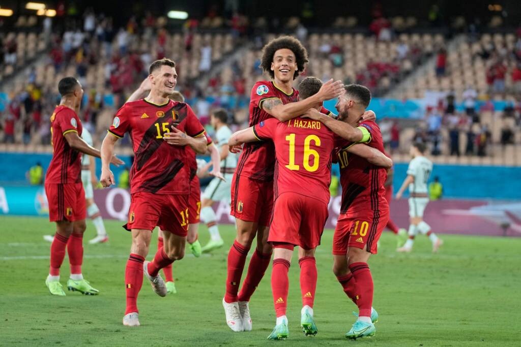 Jugadores de Bélgica celebrar su gol contra Portugal