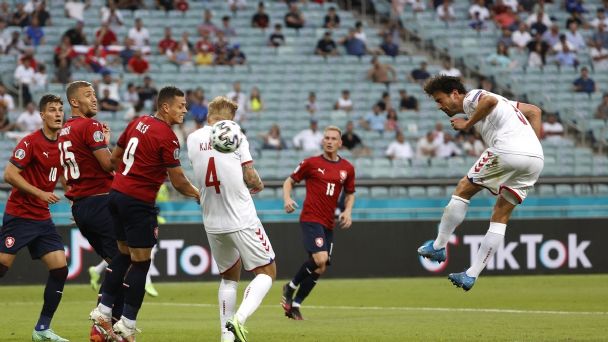 Delaney remata el primer gol de Dinamarca a República Checa