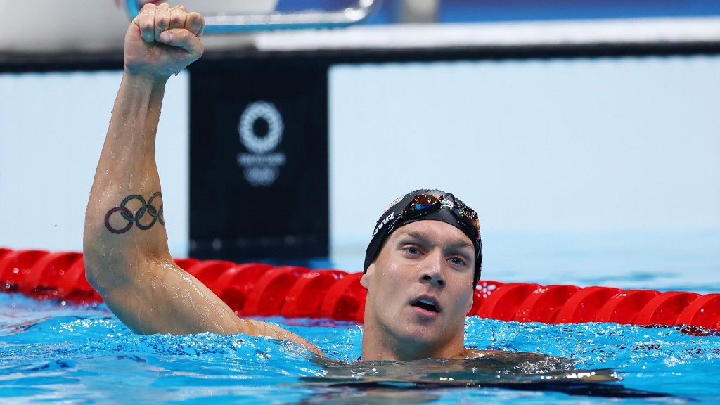 Caeleb Dressel celebra un triunfo